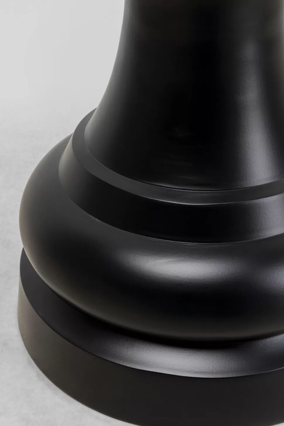 Dekoracje Stojące-KARE Design Dekoracja Stojąca Chess Queen Ø29x60 Cm Aluminium Czarna