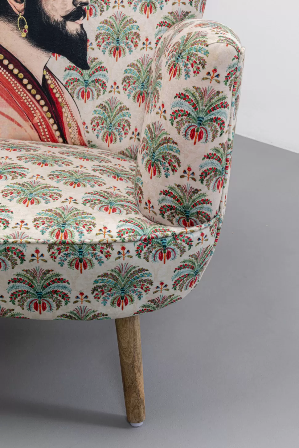 Fotele-KARE Design Fotel Do Salonu Kolorowy Maharadża Nogi Drewno Mango 79x78 Cm