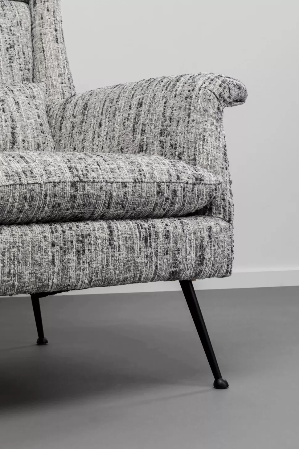 Fotele-KARE Design Fotel Wysoki Tkanina Melanżowa Szara Nogi Czarne Ze Stali 115 Cm