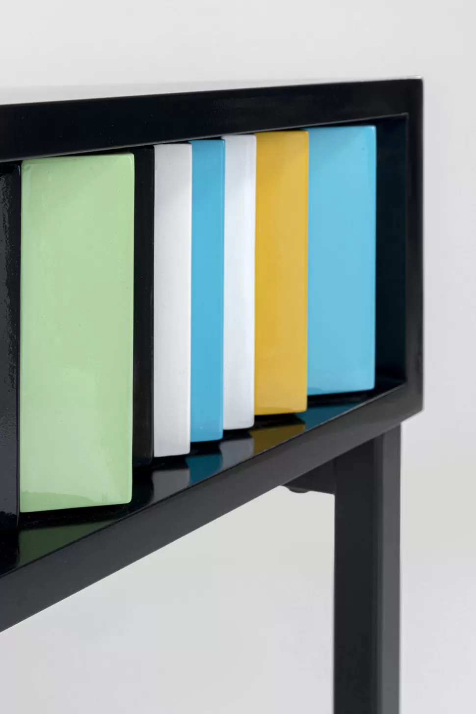 Konsole I Toaletki-KARE Design Konsola Z Szufladami MDF Czarna 136x40 Cm Front Kolorowy