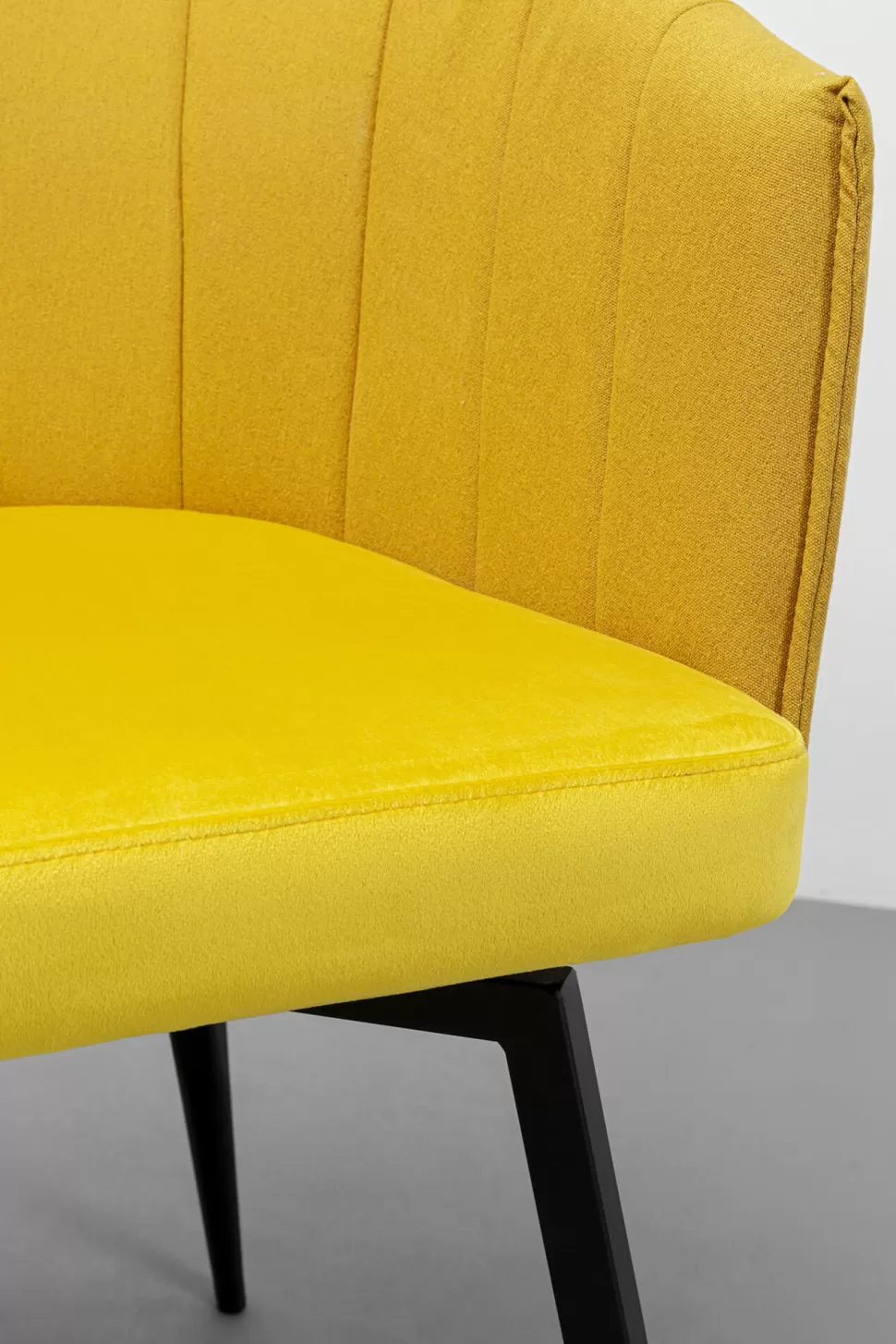Krzesła-KARE Design Krzesło Obrotowe Z Podłokietnikami Kolor żółty Nogi Ze Stali Czarne 60x81 Cm