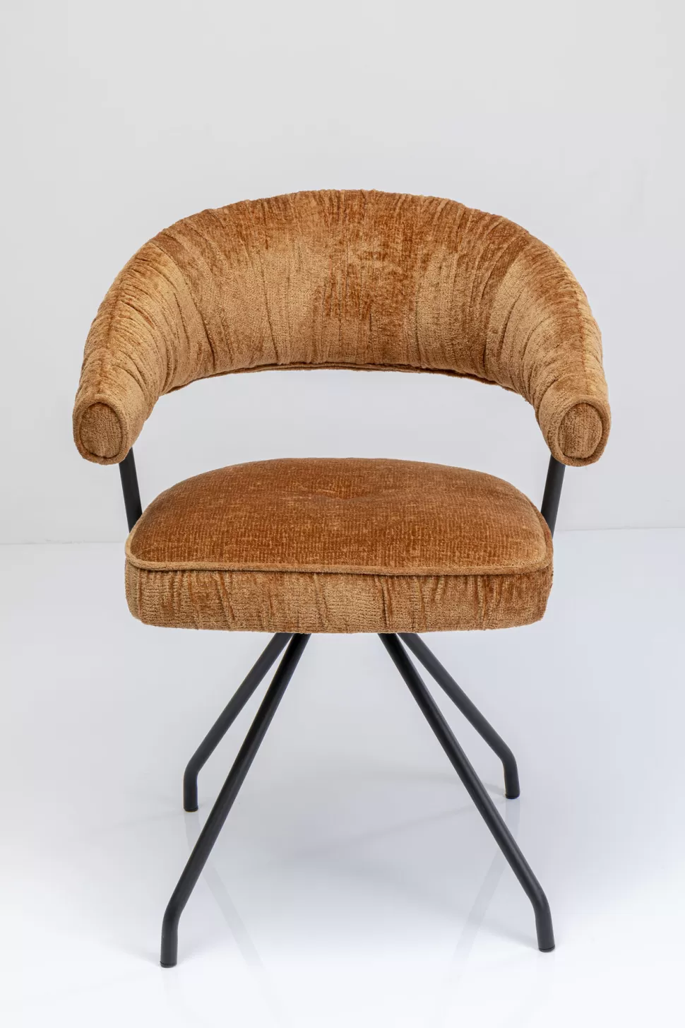 Krzesła-KARE Design Krzesło Z Podłokietnikami Obrotowe W Kolorze Brązowym Nogi Czarne 58x78 Cm