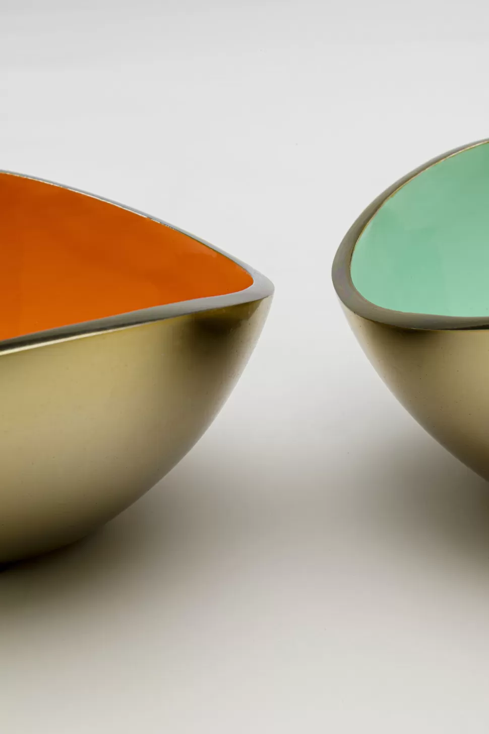 Zastawa Stołowa | Naczynia Do Przekąsek-KARE Design Miseczki Do Przekąsek Kolorowe Gładkie Z Aluminium Ręczne Wykonanie 4-set 250 Ml