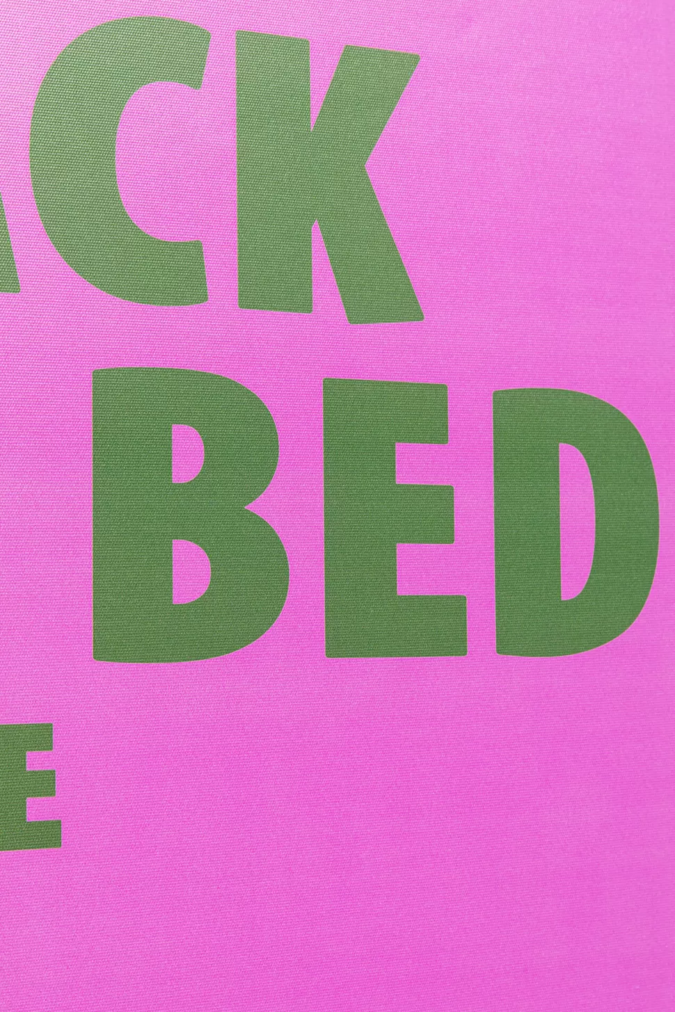 Obrazy-KARE Design Obraz Różowy Z Zielonym Napisem Come Back To Bed Please 40x50 Cm