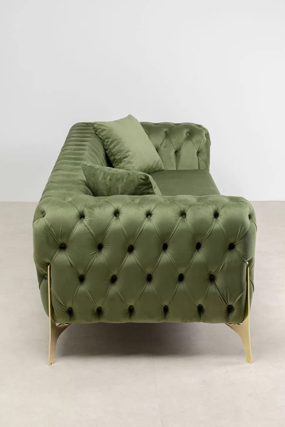 Sofy-KARE Design Sofa 3-osobowa Welurowa Pikowana Zielona Glamour 240 Cm Nogi Złote