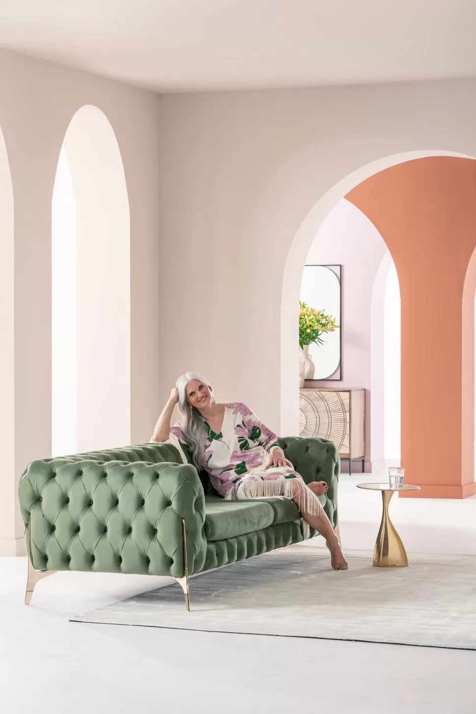 Sofy-KARE Design Sofa 3-osobowa Welurowa Pikowana Zielona Glamour 240 Cm Nogi Złote