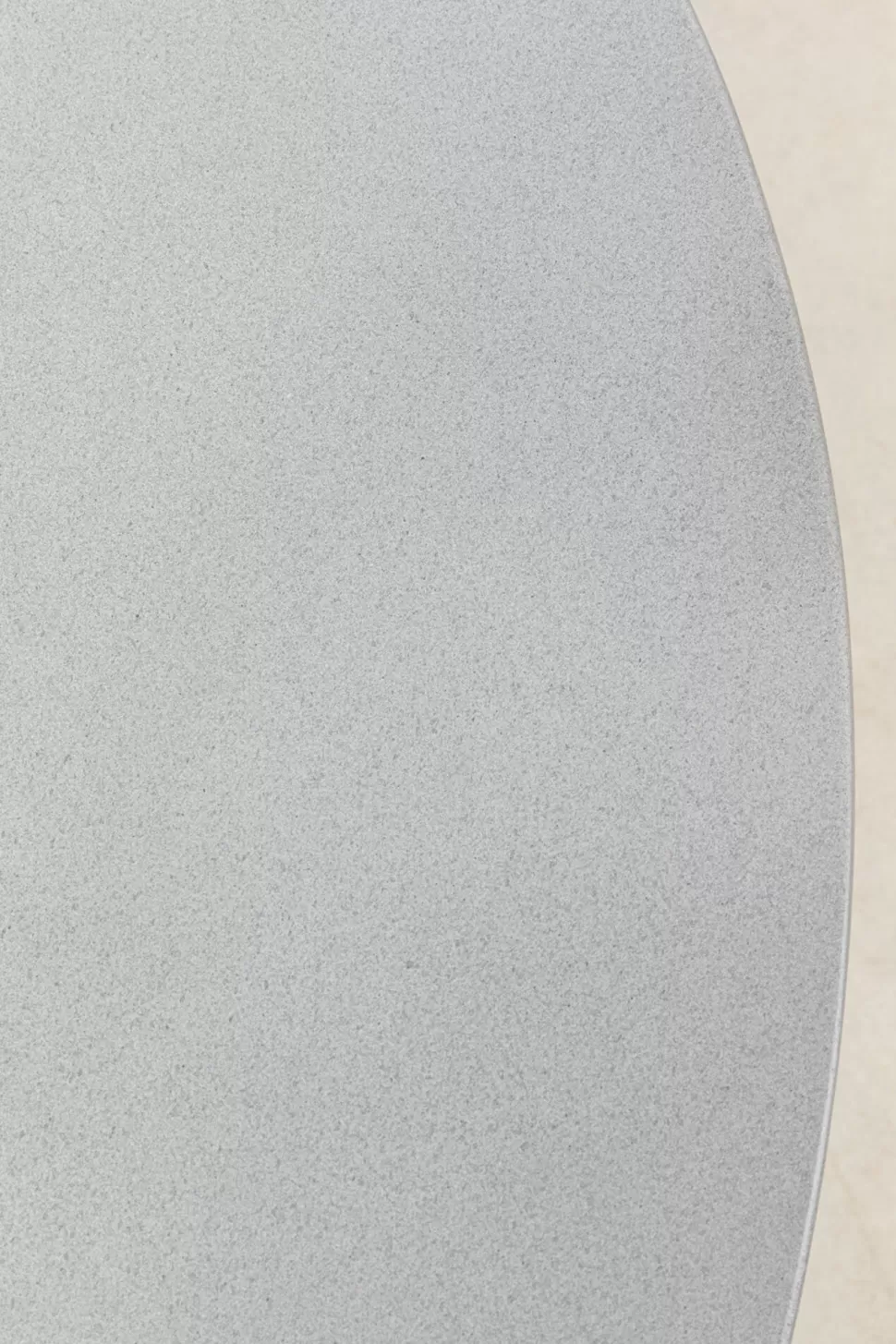 Stoły-KARE Design Stół Ogrodowy Okrągły Blat Cementowy Nogi Z Drewna Akacjowego Ø110 Cm