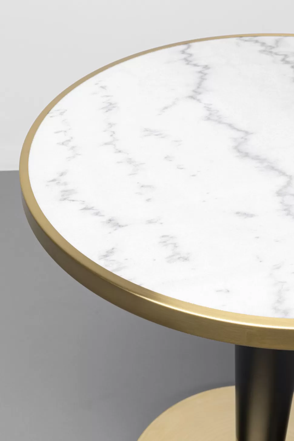Stoły-KARE Design Stół Okrągły Glamour Blat Biały Marmurowy Podstawa Czarno-złota Ø70 Cm