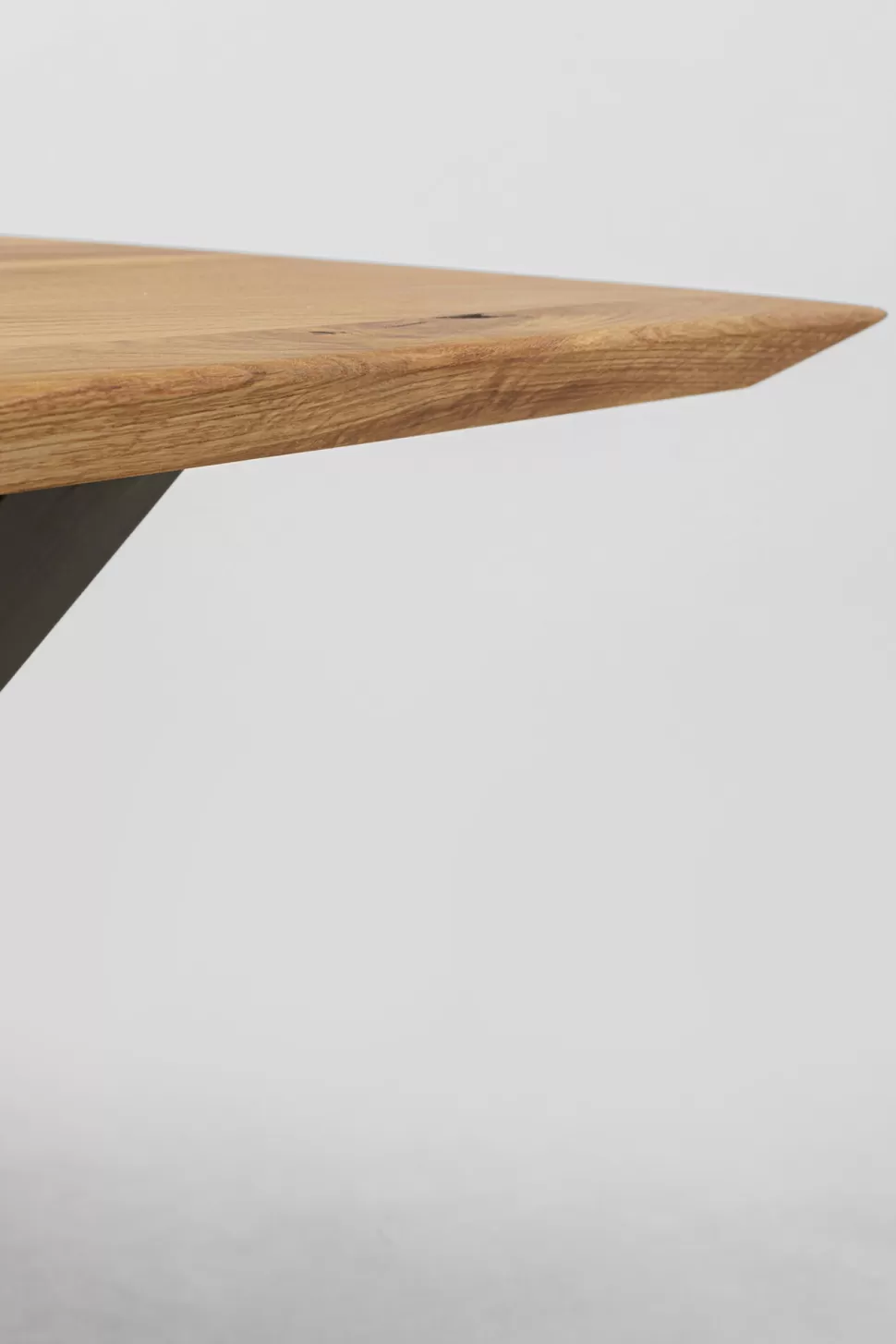 Stoły-KARE Design Stół Z Dębowym Blatem FSC Nogi Czarne Krzyżowe 180x90 Cm