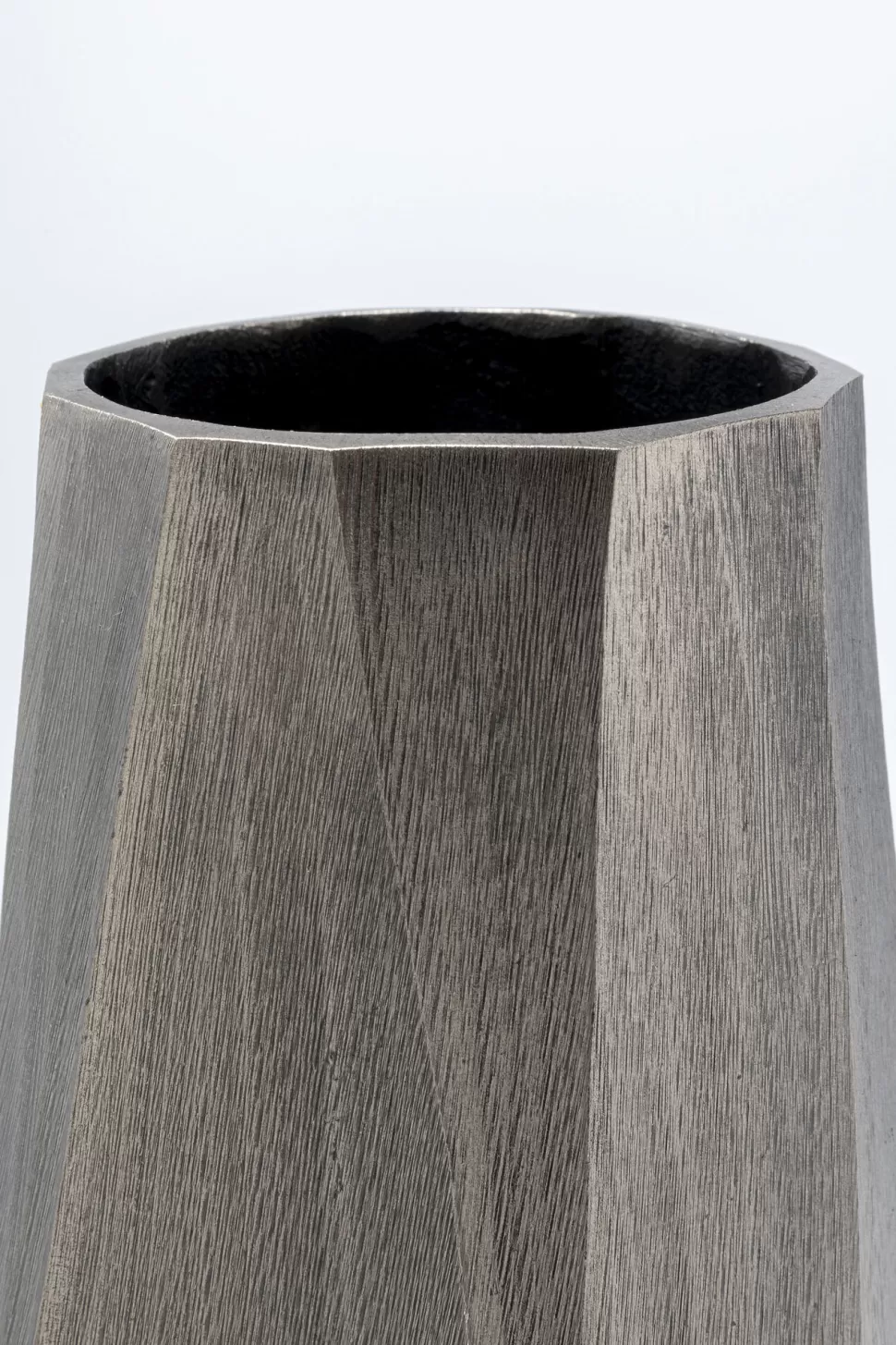Wazony-KARE Design Wazon Dekoracyjny Aluminiowy Srebrny Antyczny 22x56 Cm