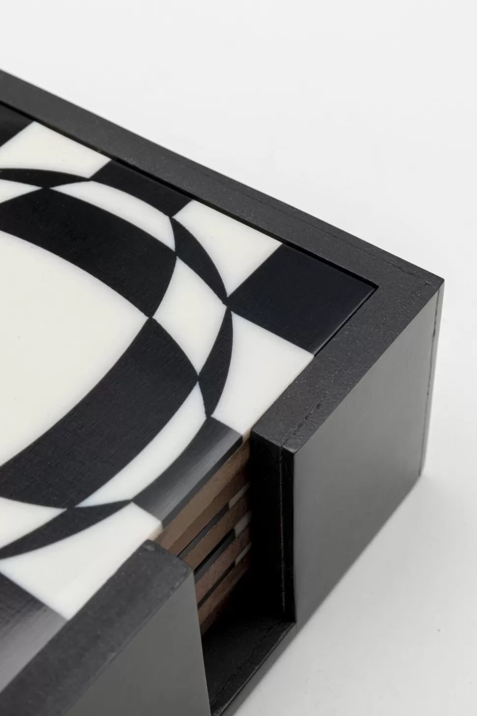 Zastawa Stołowa-KARE Design Zestaw 6 Podkładek Pod Kubki Czarno-białe Z Organizerem 12x12 Cm